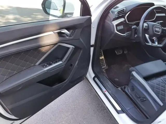 Audi Q3 — Фото автомобиля 15