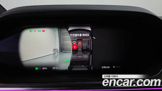 Tesla Model X — Фото автомобиля 28