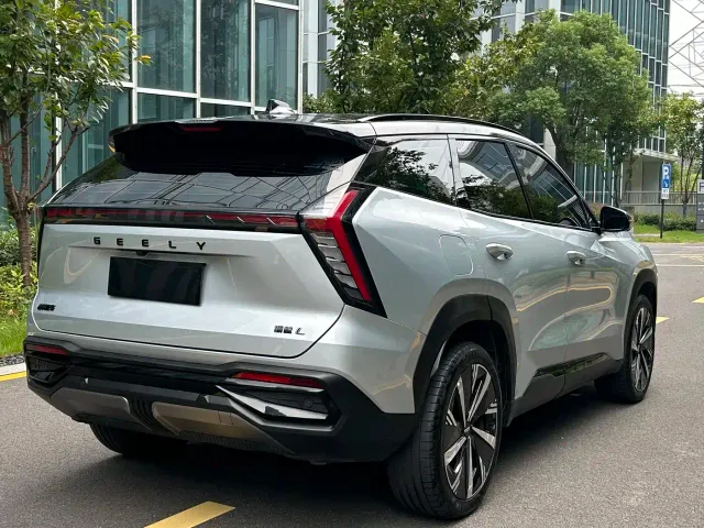 Geely Boyue L — Фото автомобиля 8
