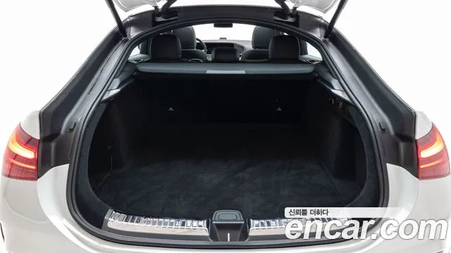 Mercedes-Benz GLE-Class — Фото автомобиля 11