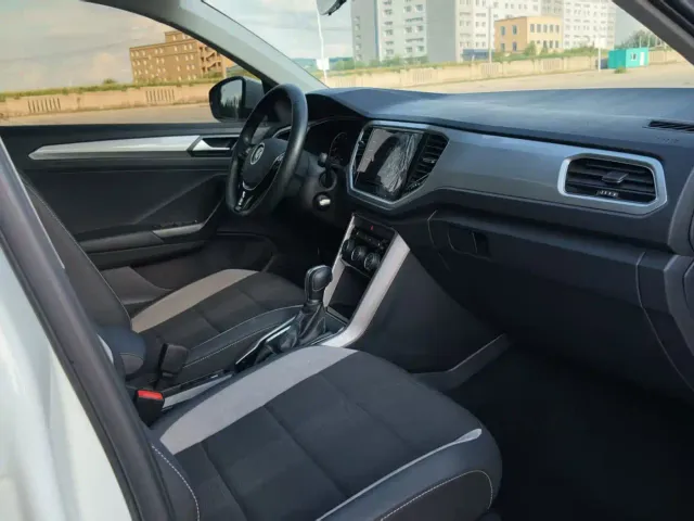 Volkswagen T-Roc — Фото автомобиля 9