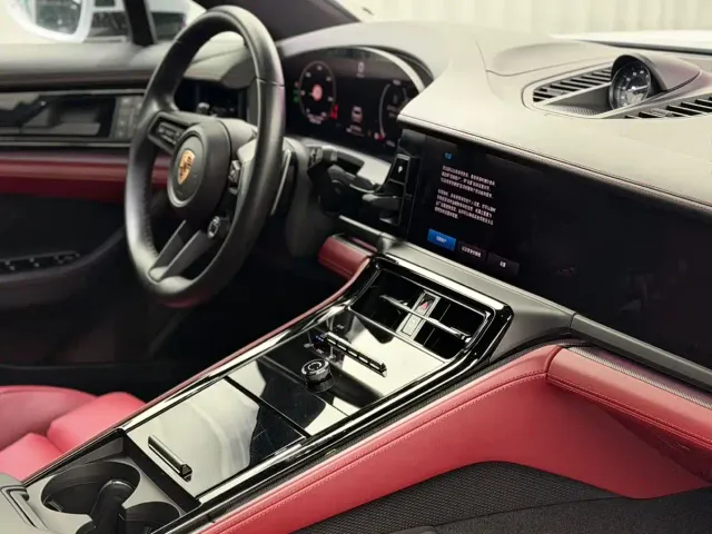 Porsche Panamera — Фото автомобиля 15
