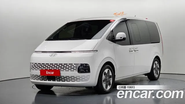 Фотография автомобиля — Hyundai Staria