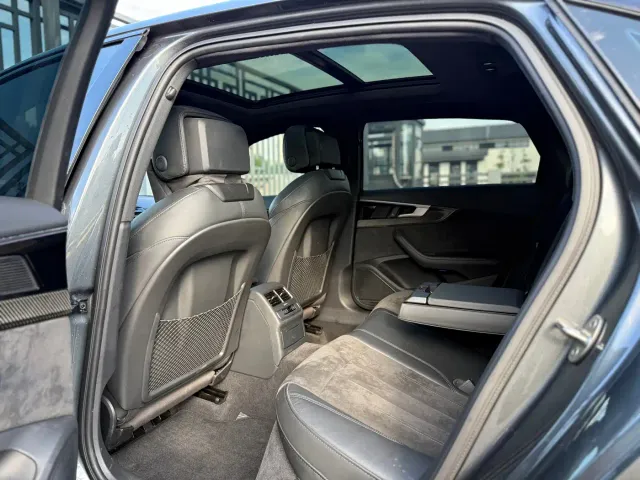 Audi A4L — Фото автомобиля 6