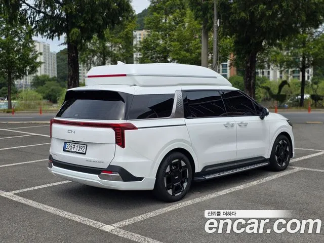 Kia Carnival Generation 4 — Фото автомобиля 4