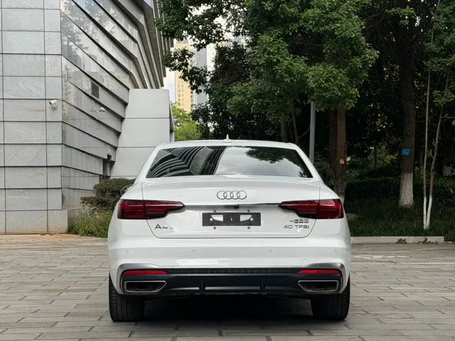 Audi A4L — Фото автомобиля 9