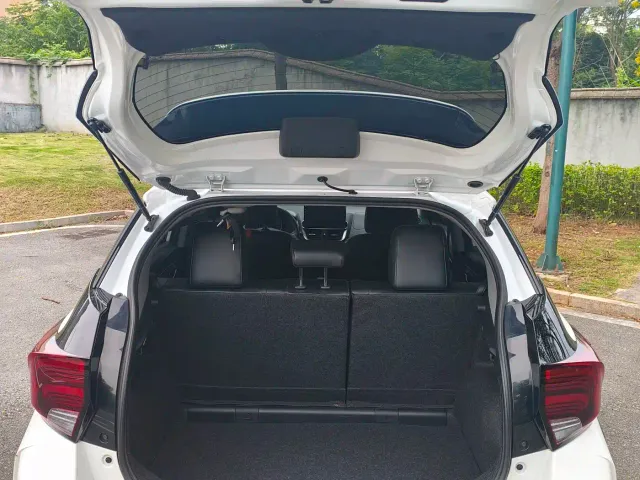 Toyota YARiS L Zhi Xuan — Фото автомобиля 4