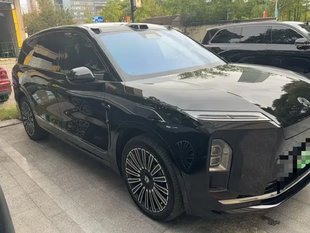 Nio ES8 — Фото автомобиля 3