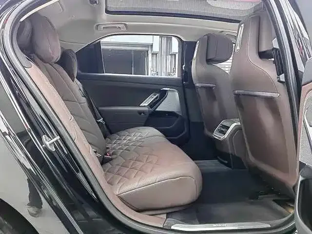 BMW 7 Series — Фото автомобиля 20
