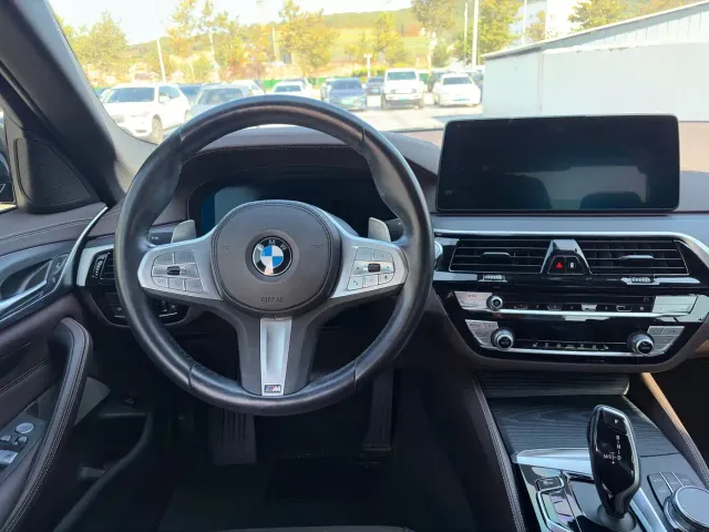 BMW 5 Series — Фото автомобиля 11