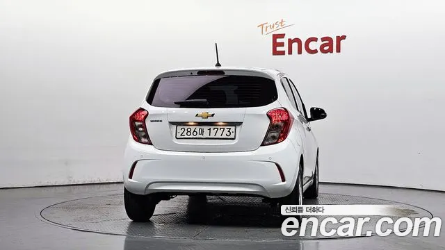 Chevrolet Spark — Фото автомобиля 4
