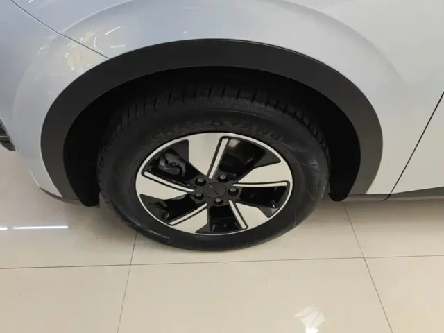 GAC Aion UT — Фото автомобиля 22