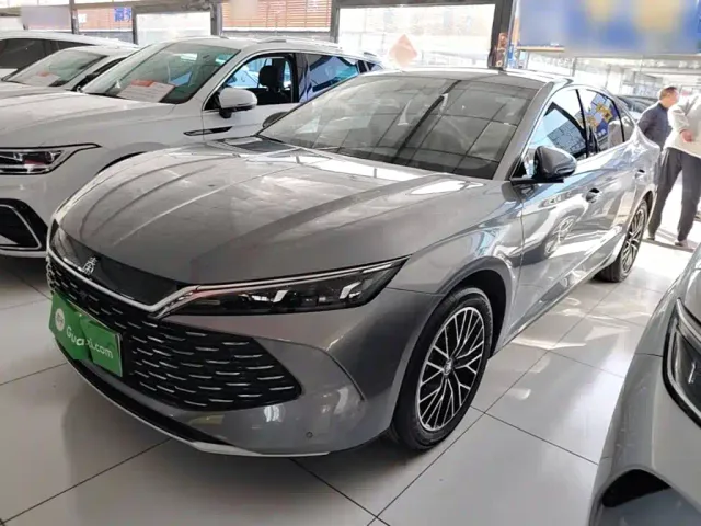 Фотография автомобиля — BYD Qin L