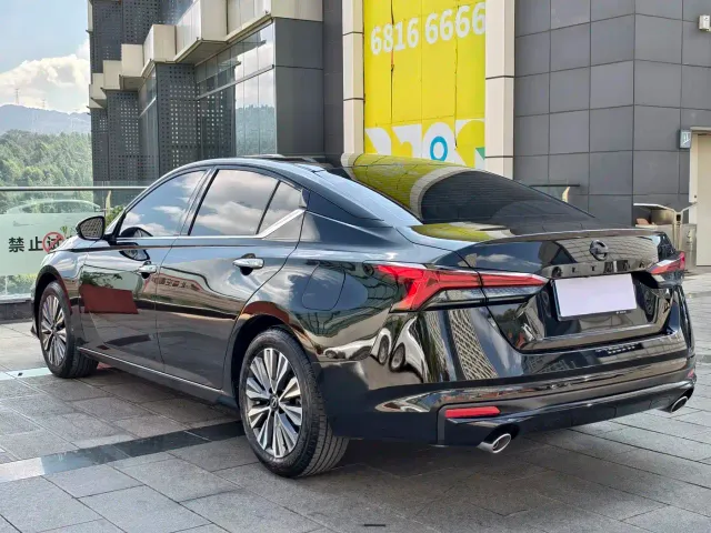 Nissan Teana — Фото автомобиля 21