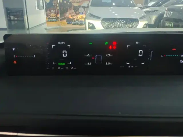 Changan Qiyuan A05 — Фото автомобиля 14
