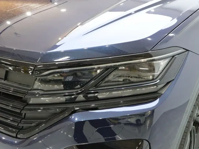 Volkswagen Touareg — Фото автомобиля 18