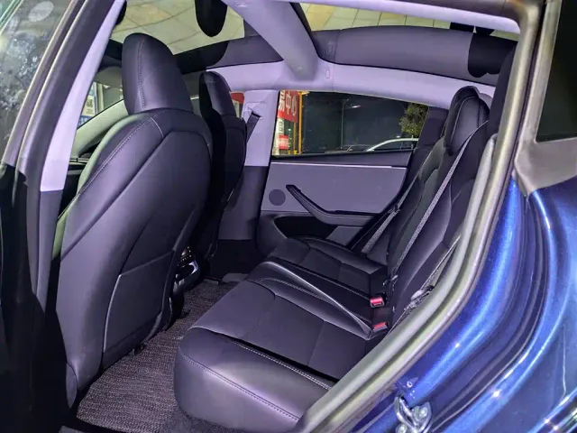 Tesla Model 3 — Фото автомобиля 7