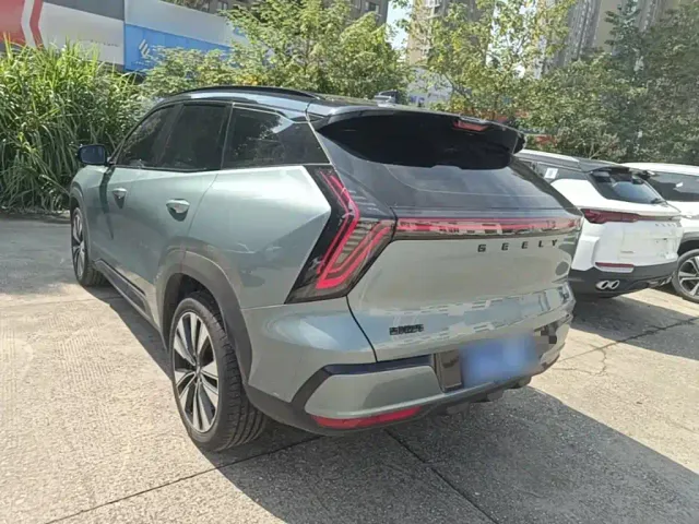 Geely Boyue L — Фото автомобиля 4