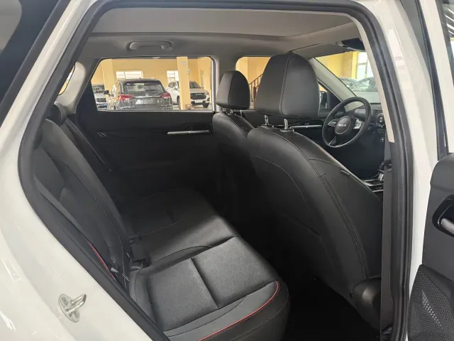 Kia Seltos — Фото автомобиля 8