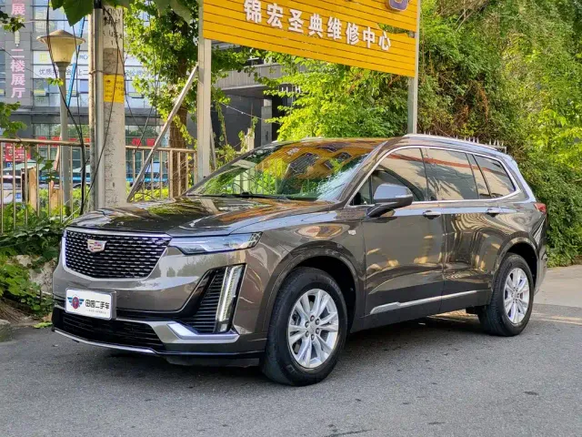 Фотография автомобиля — Cadillac XT6