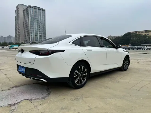 Changan Eado — Фото автомобиля 7