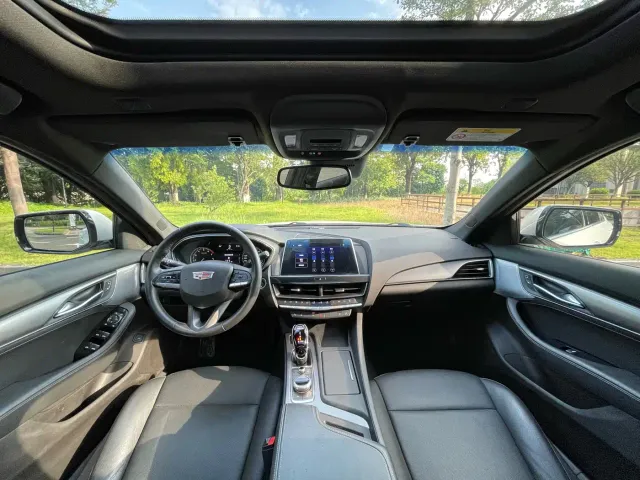 Cadillac CT5 — Фото автомобиля 11