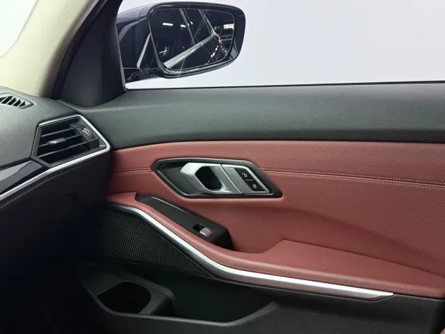 BMW 3 Series — Фото автомобиля 11
