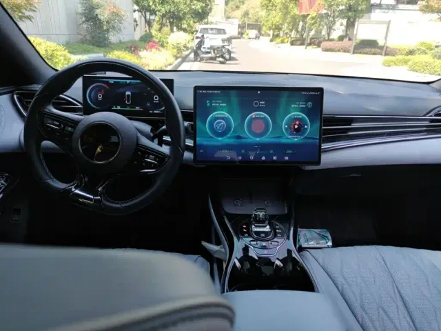 BYD Seal — Фото автомобиля 12