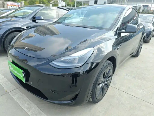 Фотография автомобиля — Tesla Model Y