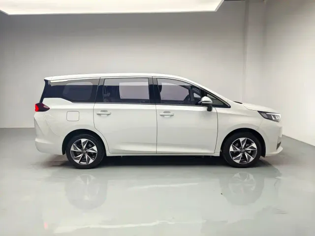 GAC Trumpchi M6 — Фото автомобиля 16