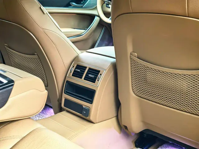 Jaguar XFL — Фото автомобиля 15