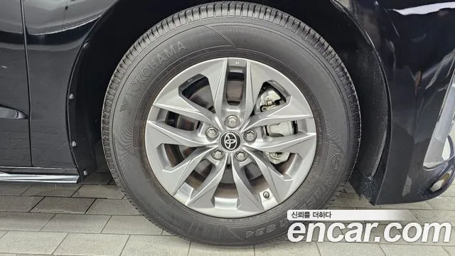 Toyota Sienna — Фото автомобиля 18