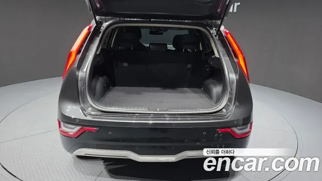 Kia Niro New — Фото автомобиля 20