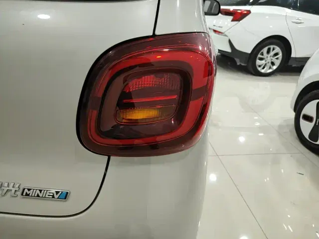 Wuling Hongguang Mini EV — Фото автомобиля 7