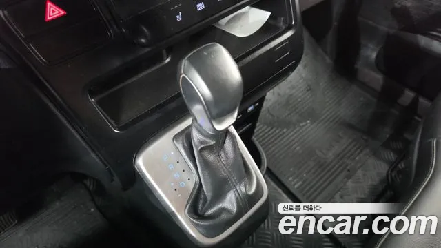Hyundai Staria — Фото автомобиля 9