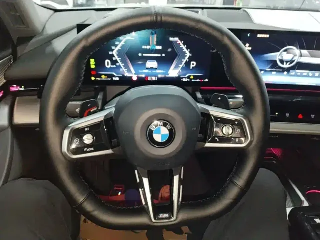 BMW 5 Series — Фото автомобиля 10