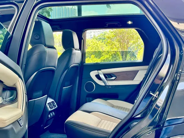 Land Rover Discovery Sport — Фото автомобиля 7