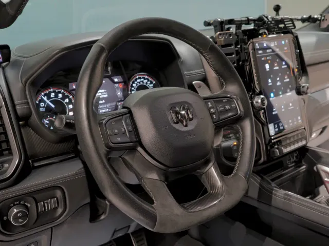 RAM Trucks — Фото автомобиля 3