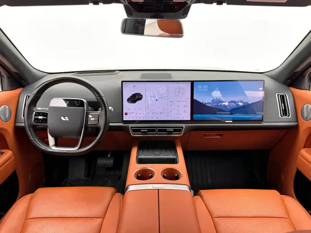 Li Auto L8 — Фото автомобиля 10