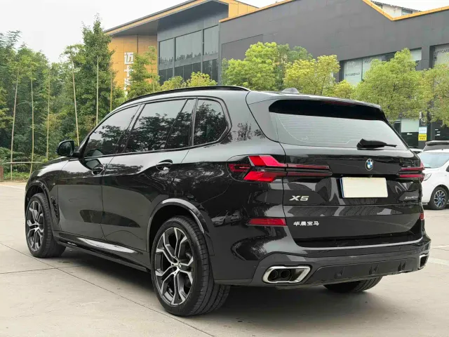 BMW X5 — Фото автомобиля 6