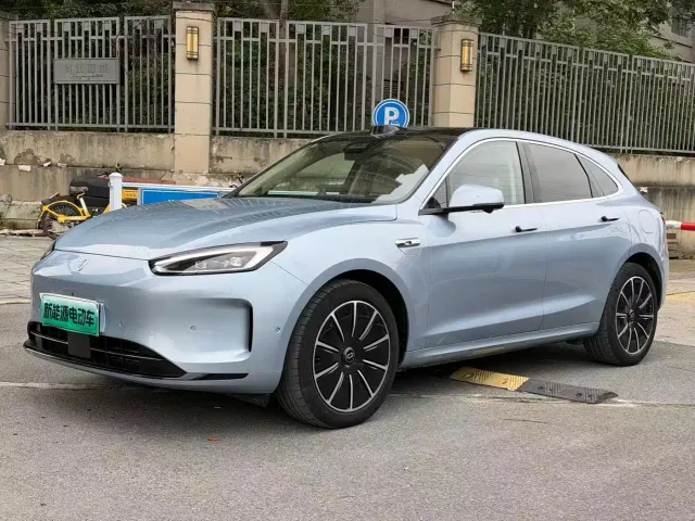 Фотография автомобиля — Aito M5