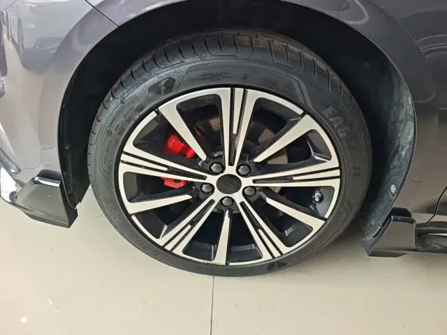 Geely Xingrui — Фото автомобиля 24