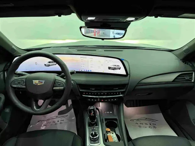 Cadillac CT5 — Фото автомобиля 14