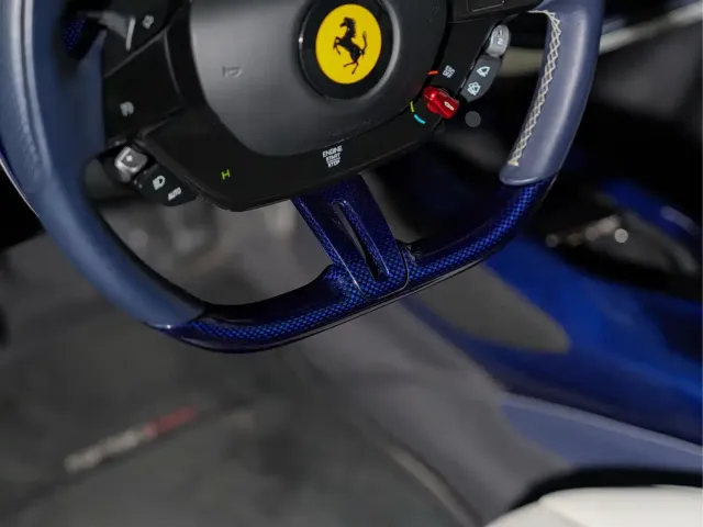 Ferrari SF90 2021 3.9T V8 Spider — Фото автомобиля 24