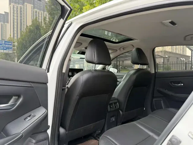 Nissan Sylphy — Фото автомобиля 6
