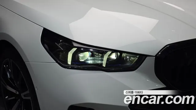 BMW 5 Series G60 — Фото автомобиля 7