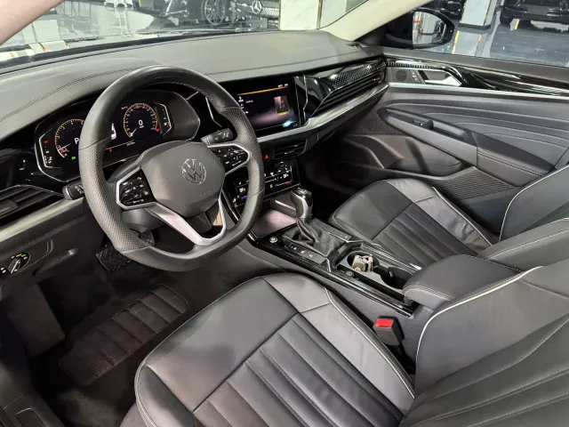 Volkswagen Passat — Фото автомобиля 4