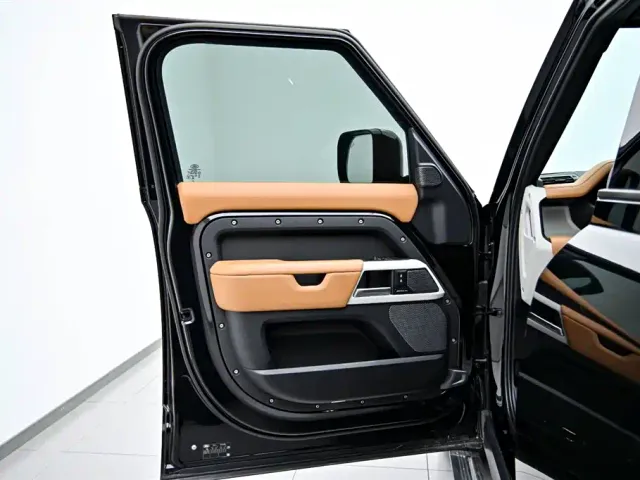 Land Rover Defender — Фото автомобиля 20