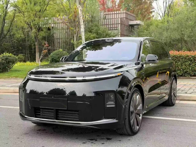 Фотография автомобиля — Li Auto L9