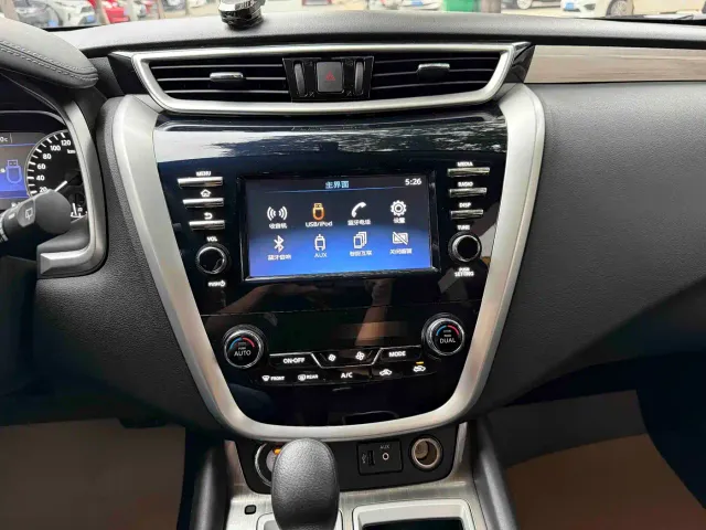 Nissan Murano — Фото автомобиля 13